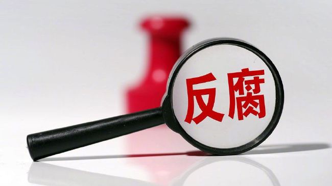 本支视频全方位回顾了比得兔的百年成名史，一开场就迎面扑来了满满的上世纪怀旧播音风，这份年代感也揭示着这只全球最火兔界顶流的传奇花路已经不知不觉走了119年